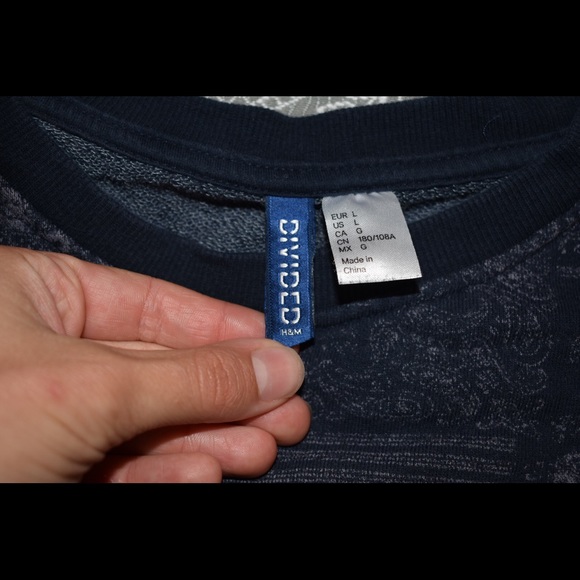 Sweatshirt - Picture 2 of 5